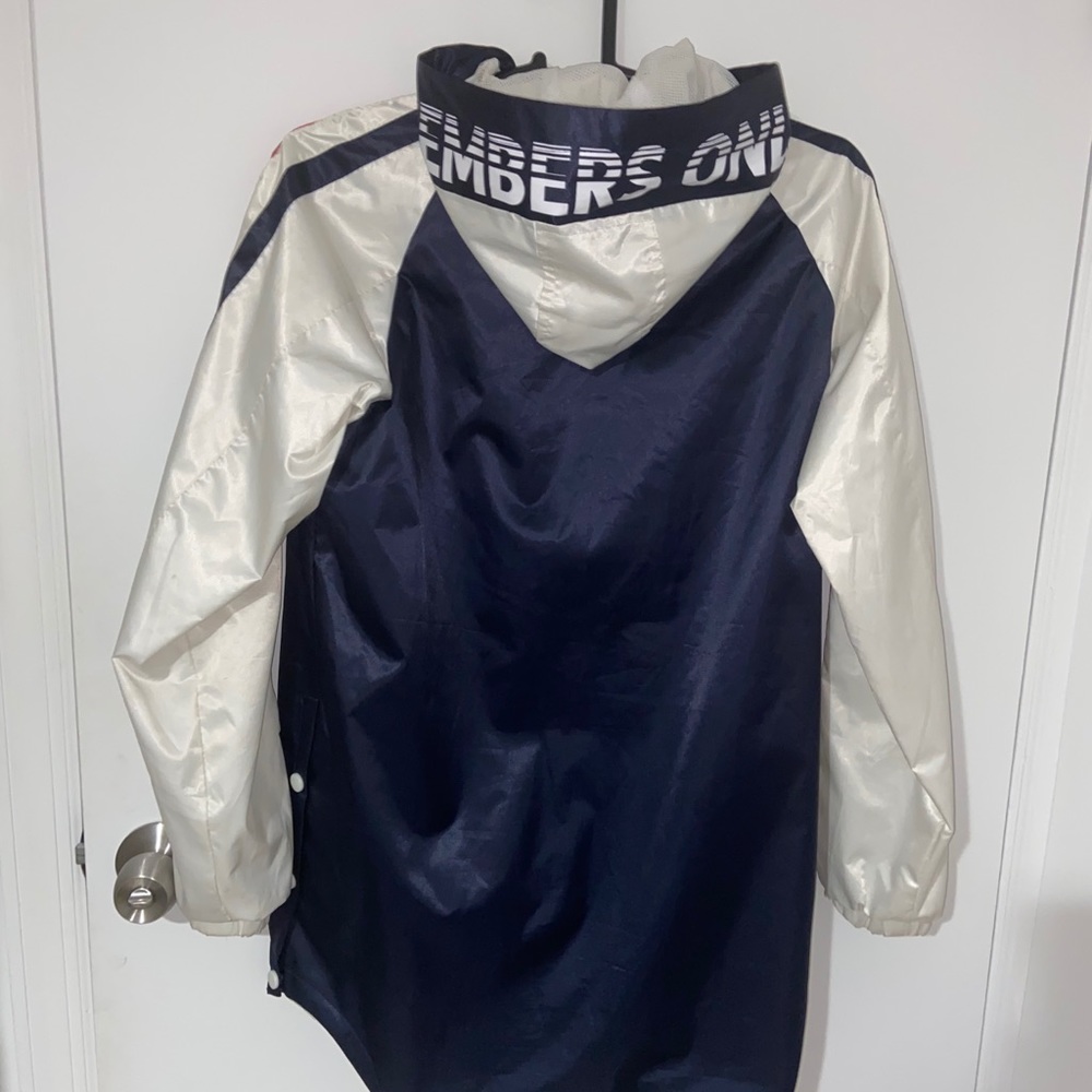 Jackets - Picture 4 of 4